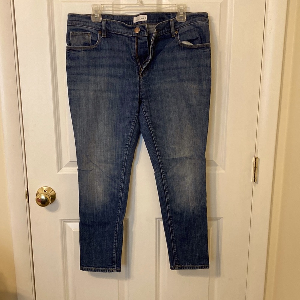 LOFT Relaxed Skinny Jean